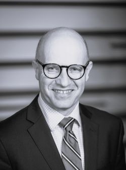 Dr-Stephen-Parnis-photo-BW250_2.jpg